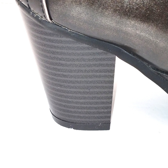 White Mountain dark pueter ankle booties Size:8.5 - Picture 5 of 10